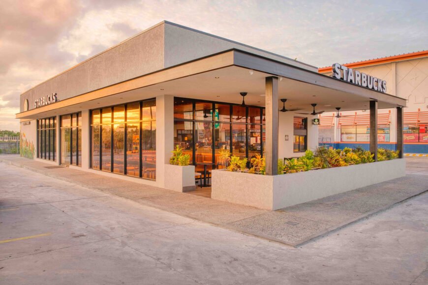 New Starbucks Store at Movietowne